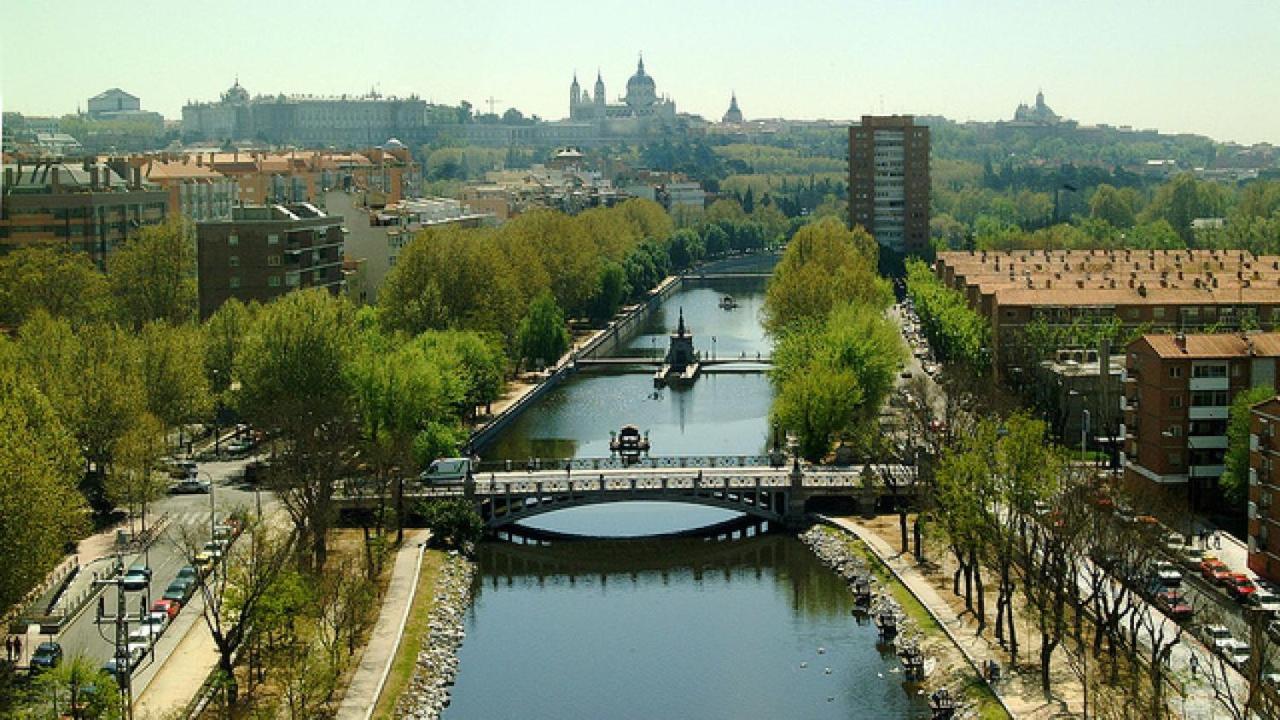 Homely Madrid River Exterior photo